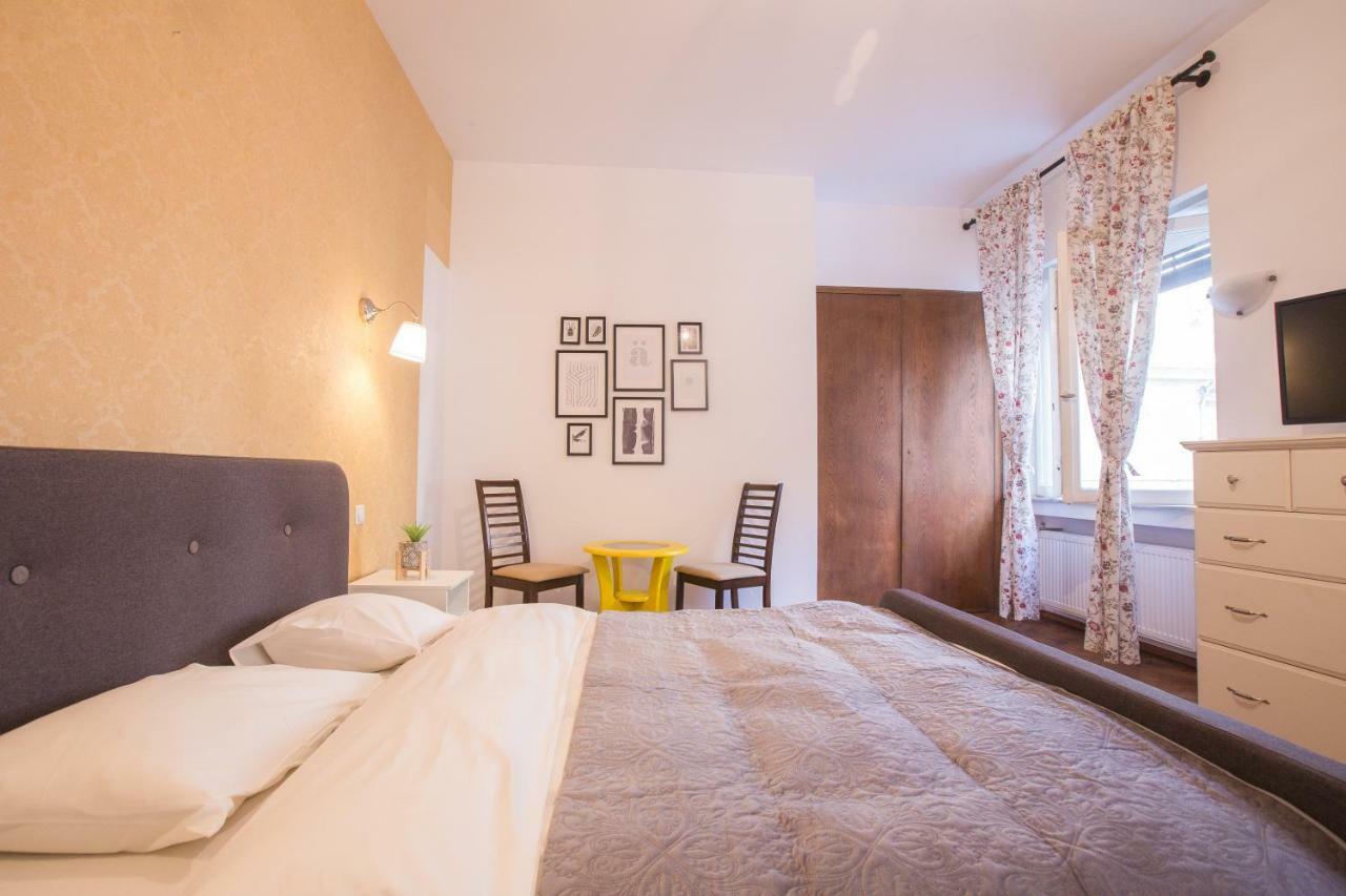 Color Apartments Nicolae Tonitza St Bucureşti Ngoại thất bức ảnh