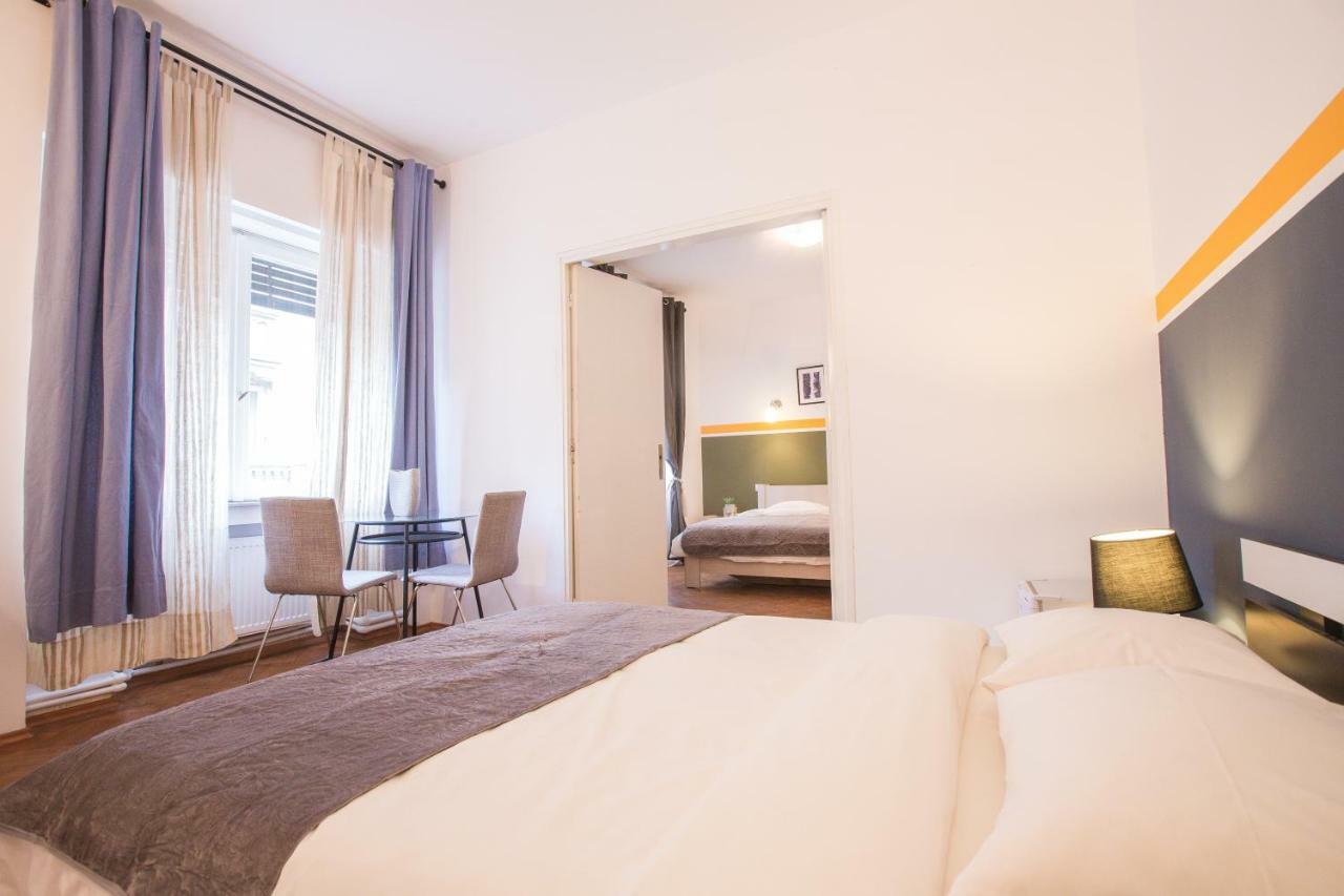 Color Apartments Nicolae Tonitza St Bucureşti Ngoại thất bức ảnh