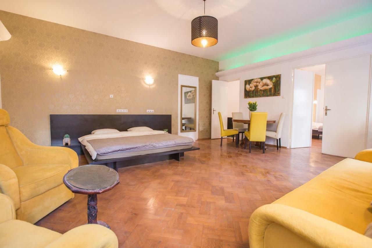 Color Apartments Nicolae Tonitza St Bucureşti Ngoại thất bức ảnh