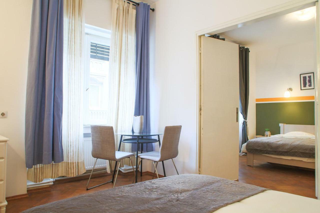 Color Apartments Nicolae Tonitza St Bucureşti Ngoại thất bức ảnh